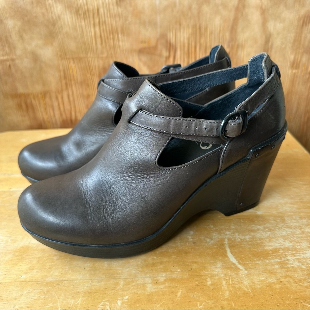 Dansko Franka Heeled Wedge Gray Leather Strappy Ankle Bootie - Picture 4 of 10